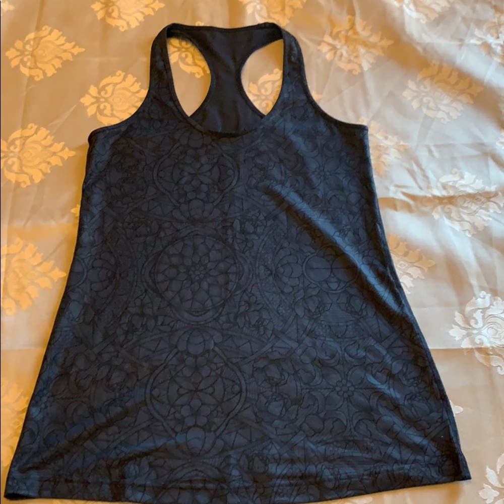 Navy lululemon top